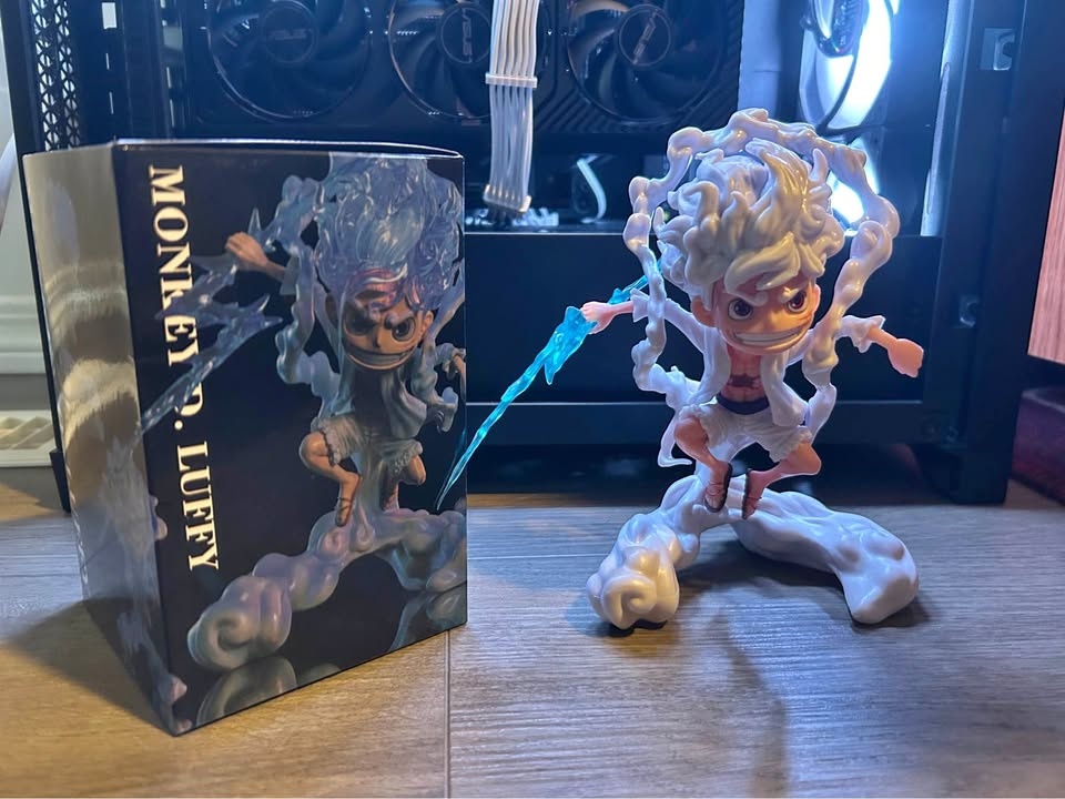 One Piece Monkey D Luffy Gear 5 Figurine