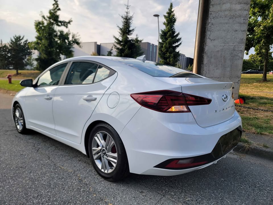2020 Hyundai Elantra - photo 3