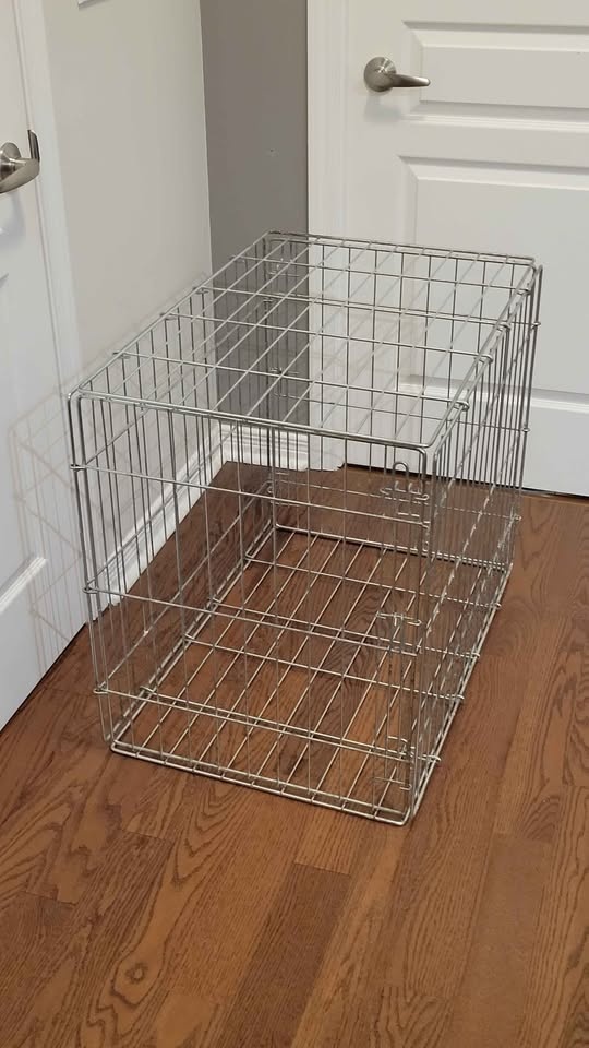 Dog crate with tray - photo 5