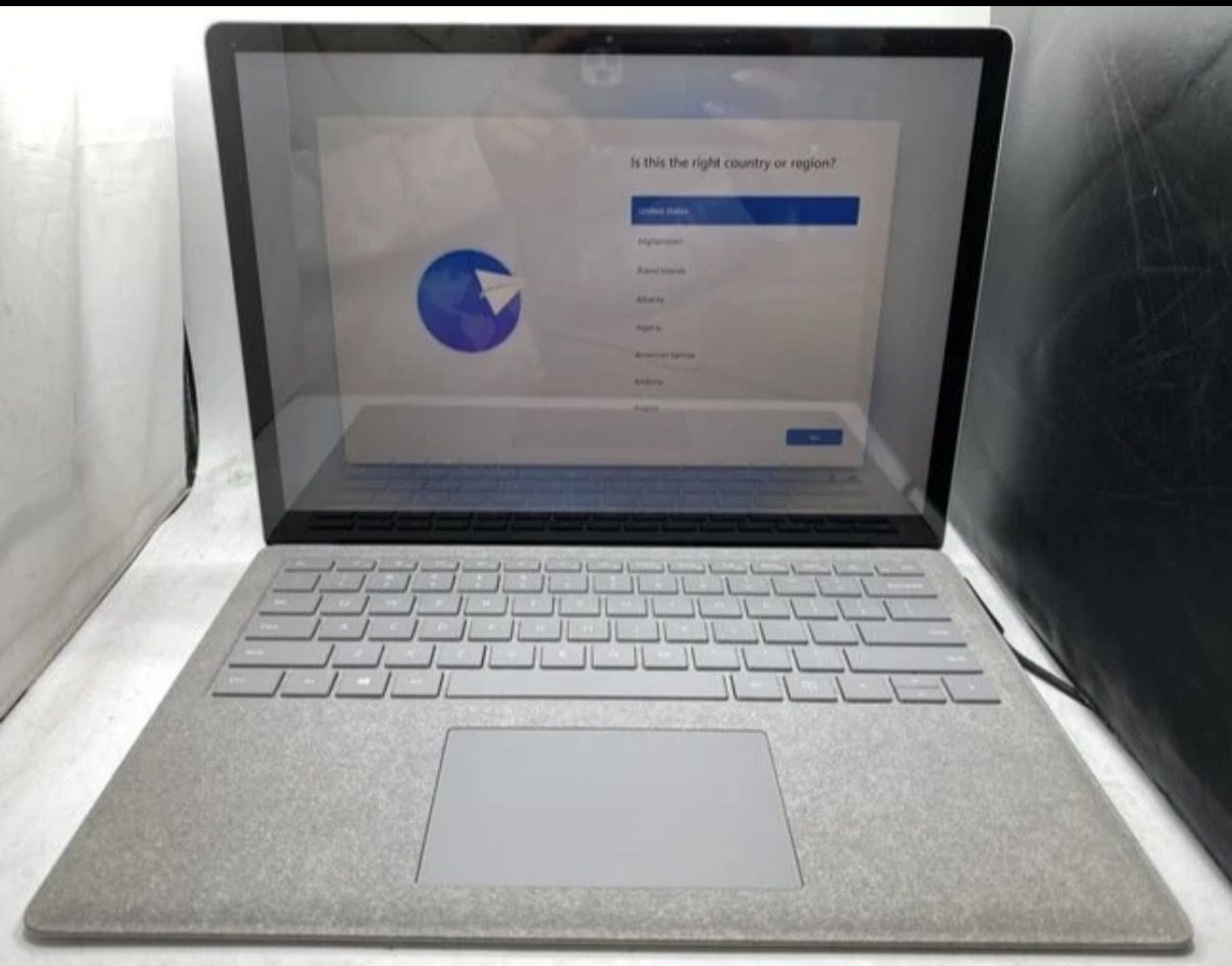 Microsoft Surface Laptop 2 - i5, 8GB RAM, 256GB SSD - photo 3
