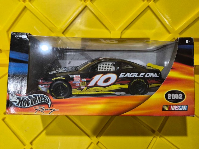 Johnny Benson #10 1/24 Diecast Car