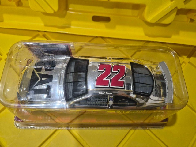 Ward Burton #22 Chrome - photo 2