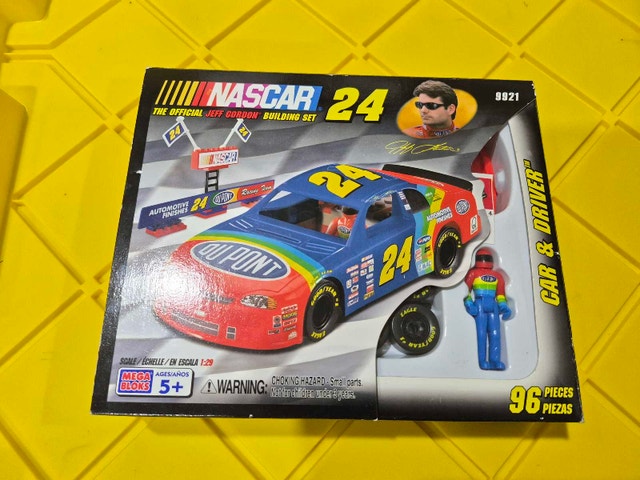 Mega Bloks NASCAR Jeff Gordon #24 - photo 2