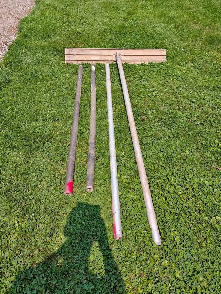 Concrete float with extensions