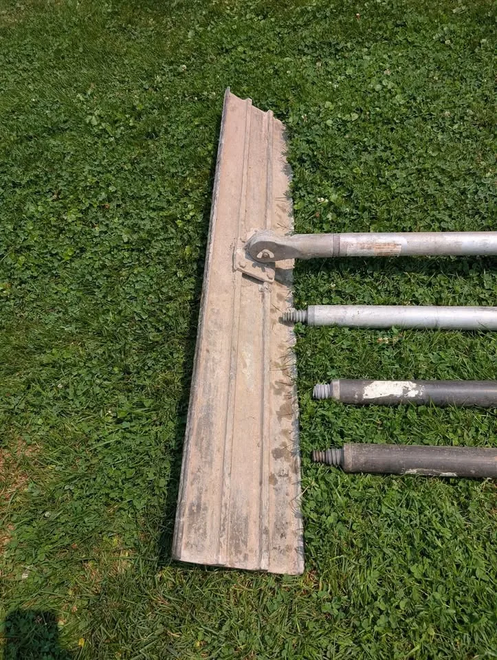 Concrete float with extensions image indicator(2)