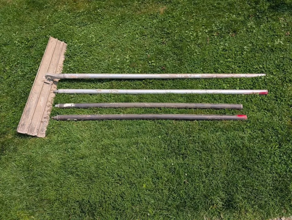 Concrete float with extensions image indicator(3)