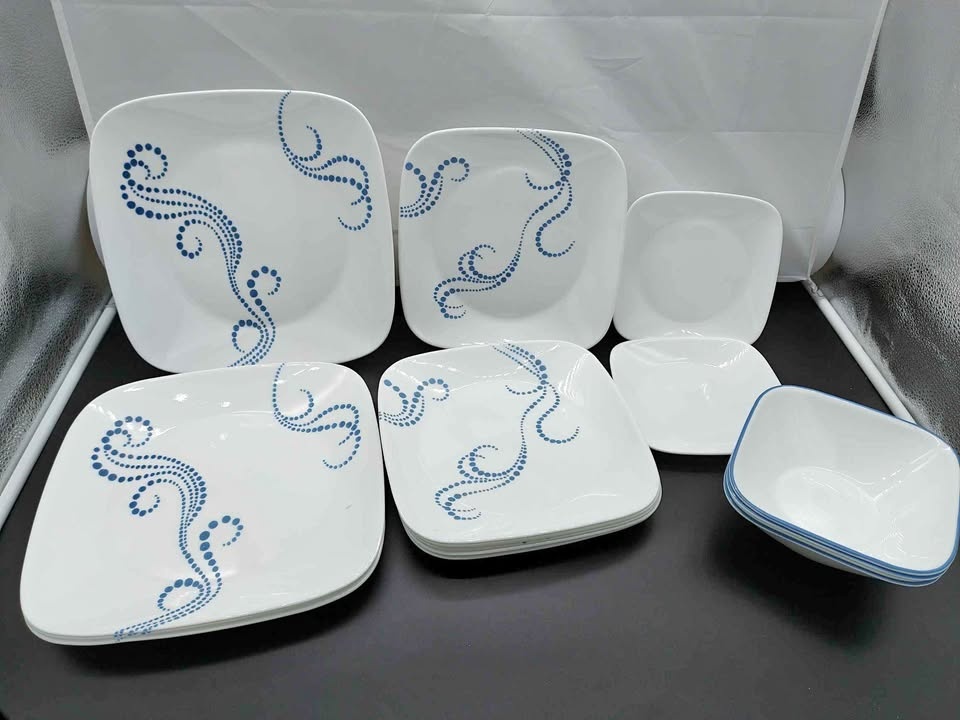 Corelle Whimsical Dots Set Of 15 Dinnerware