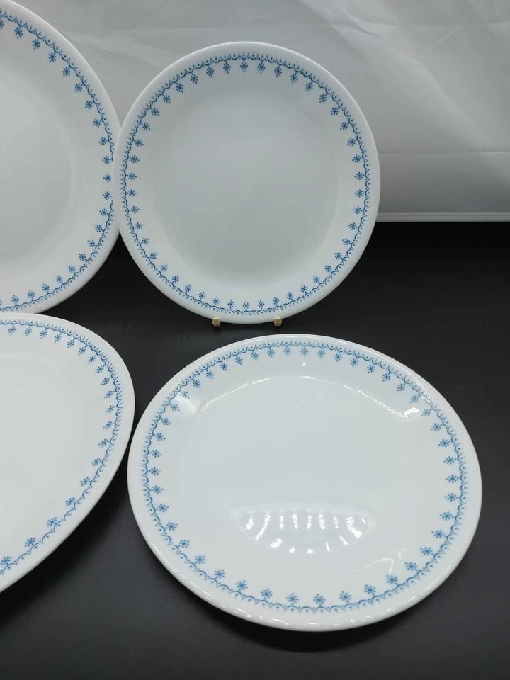 Corelle Snowflake Garland Partial Dinnerware Set - photo 2
