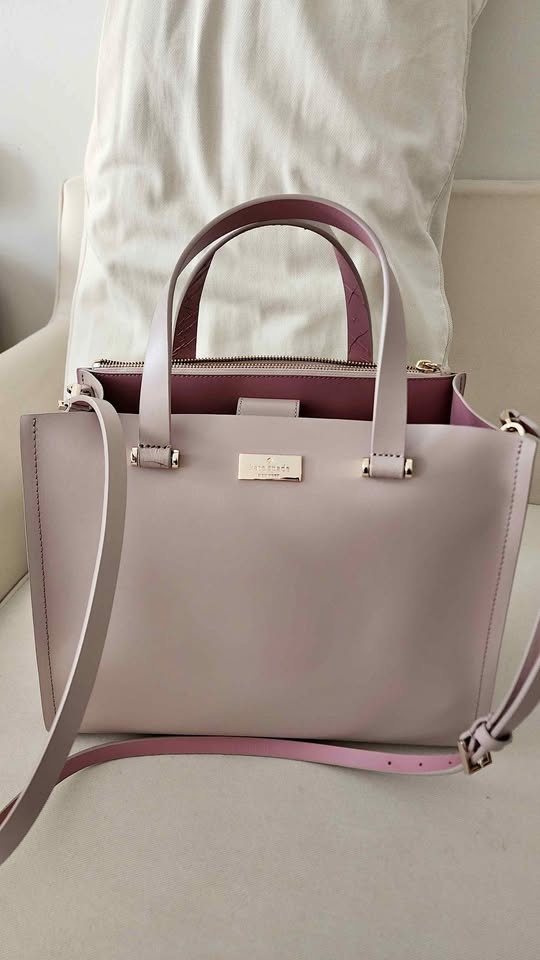Handbag with Removable Strap