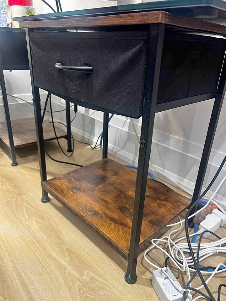 Set of 2 Night Stands with Drawer