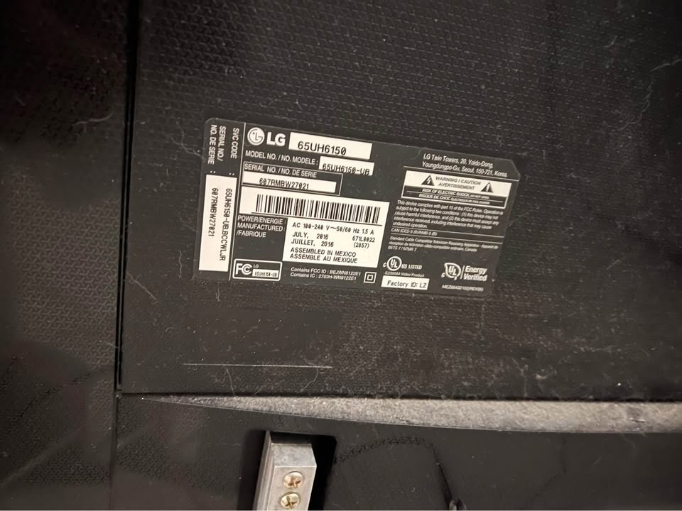 LG 65 inch TV - photo 5
