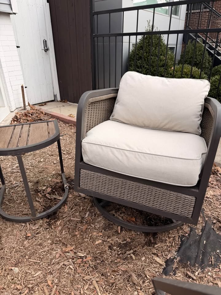 Allen + Roth 4-Piece Wicker Patio Set w/ Tan Cushions - photo 4