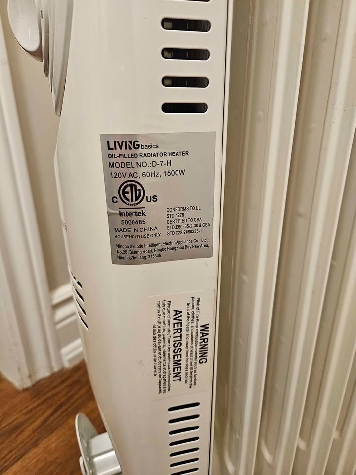 LIVINGbasics Oil Heater - Excellent Condition - photo 5