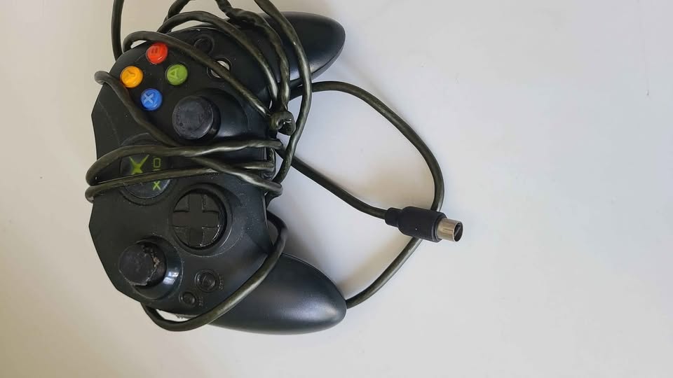 Authentic Microsoft Xbox Controller S - photo 2