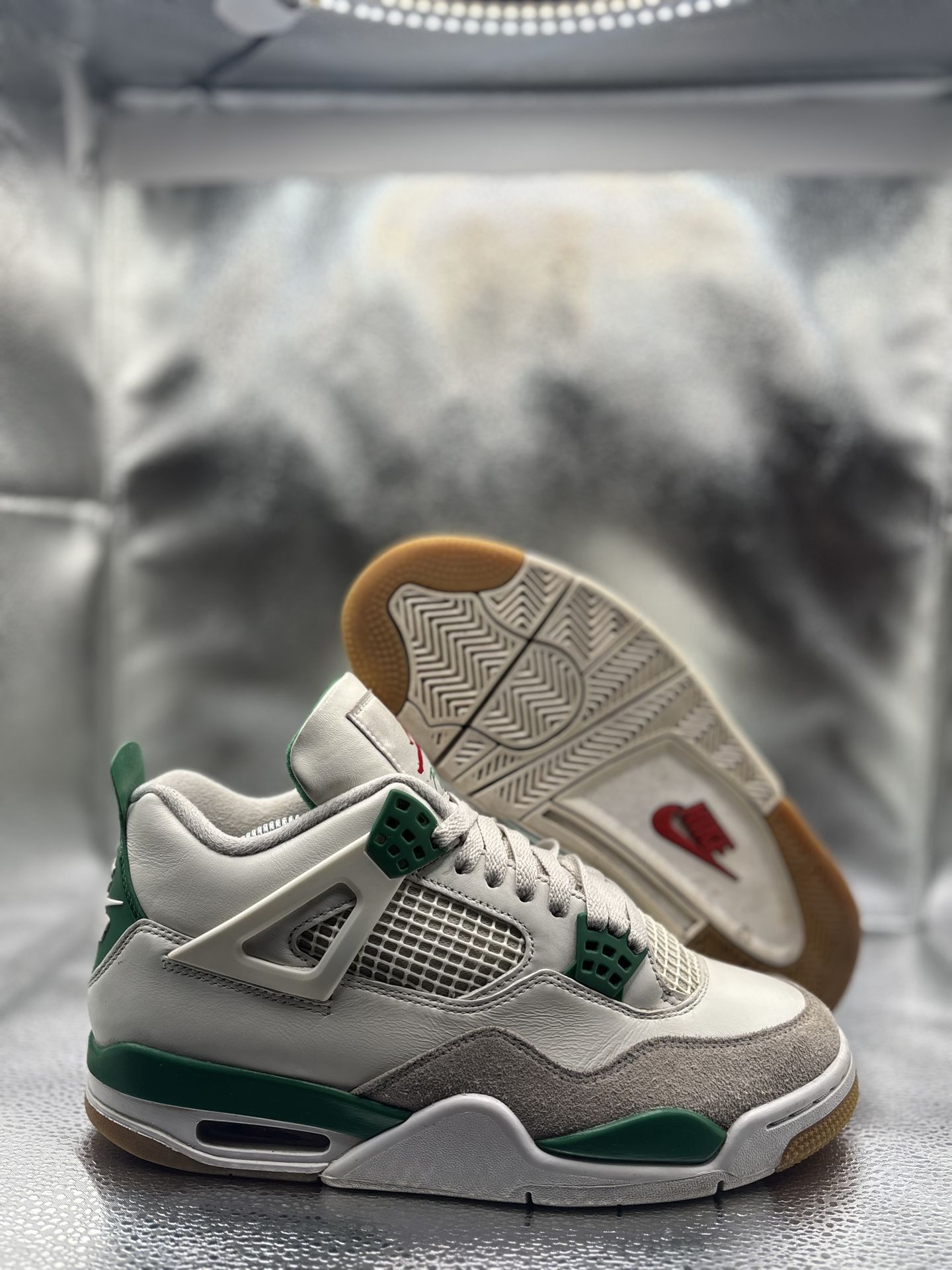 Air Jordan 4 SB Pine Green