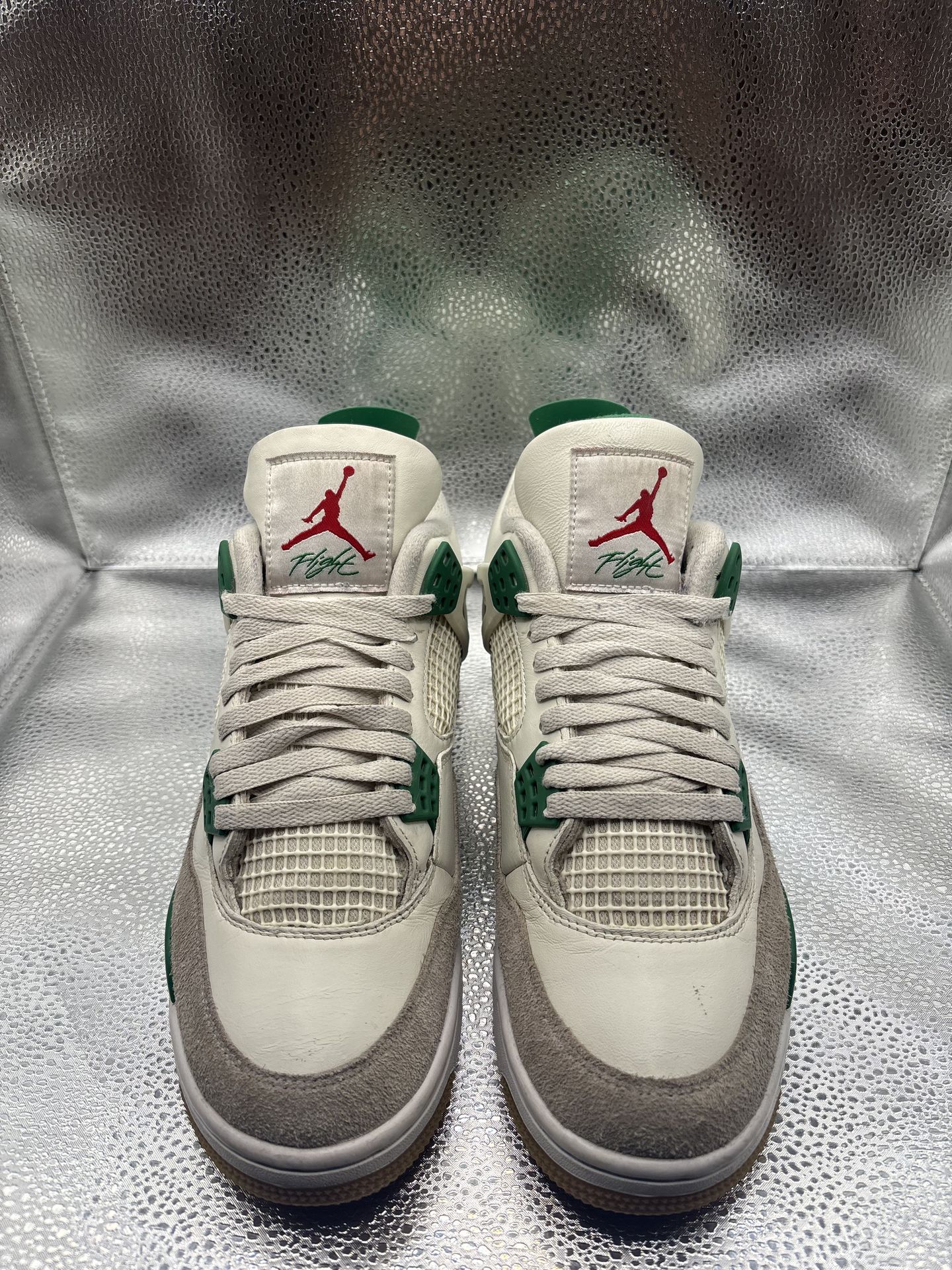 Air Jordan 4 SB Pine Green - photo 2
