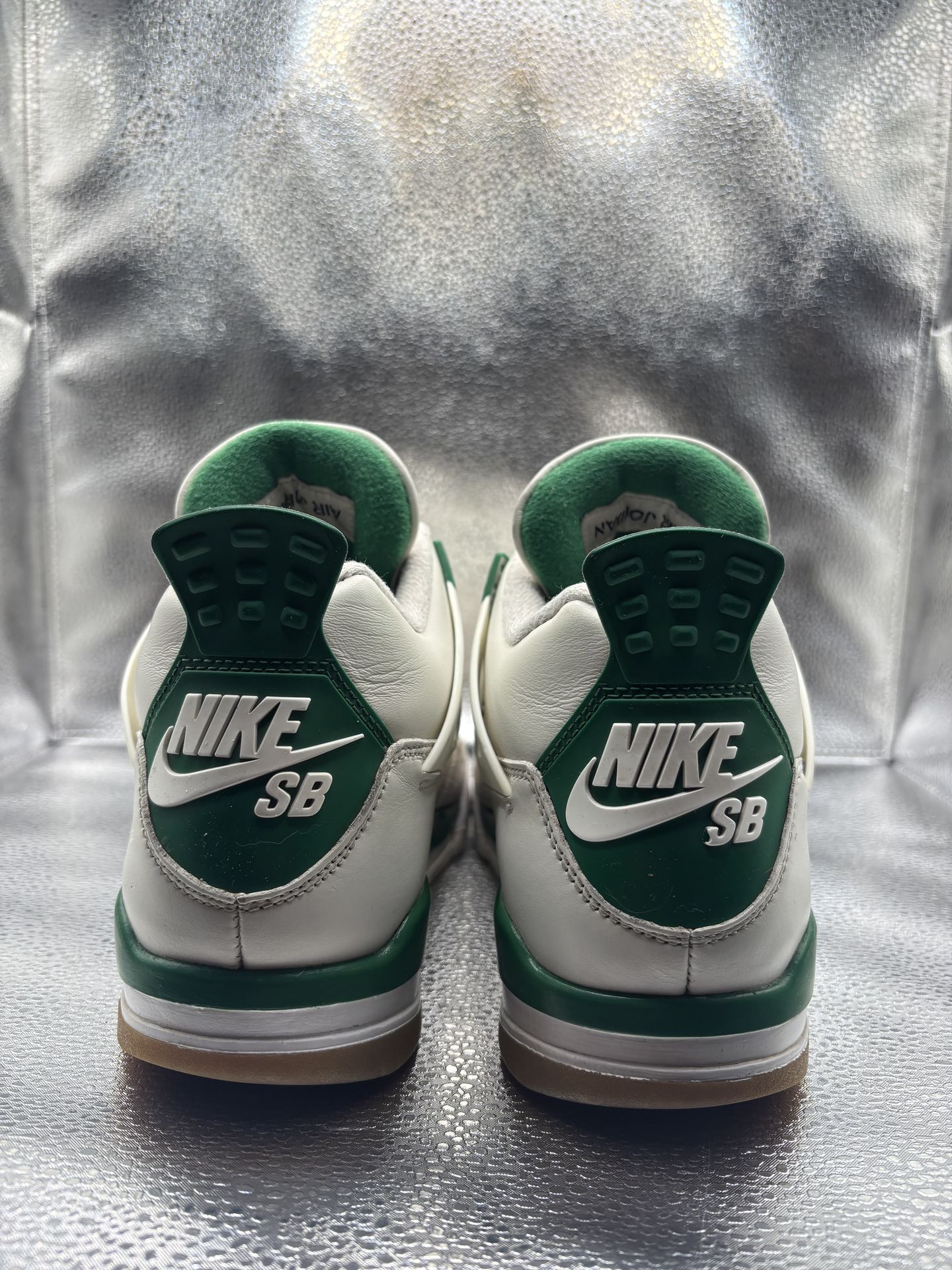 Air Jordan 4 SB Pine Green - photo 4