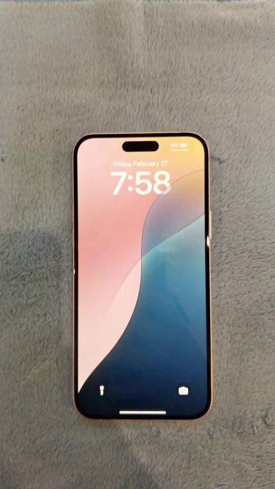 iPhone 15 Plus 128GB Pink - 92% Battery