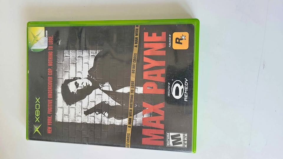 Max Payne (Microsoft Xbox, 2001) Complete CIB Tested