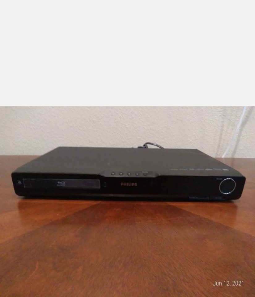 Philips HTS3051BV/F7 Blu-Ray Player & Speakers - photo 3