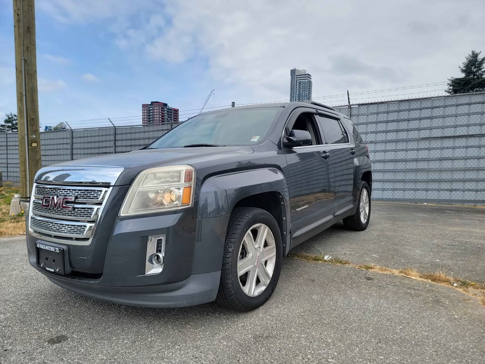 2010 GMC Terrain - photo 2