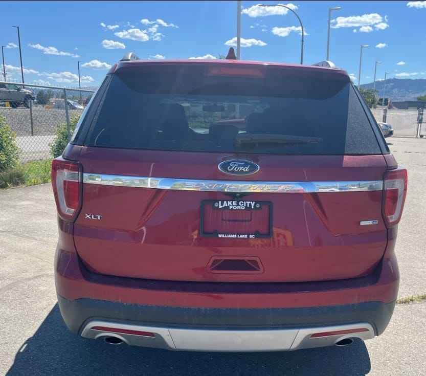 2016 Ford Explorer - photo 2