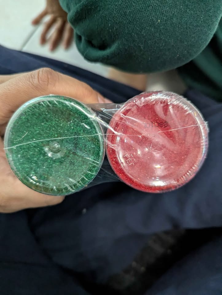 Wilton Red & Green Christmas Sprinkles Set (2 x 7.68 oz) - photo 3