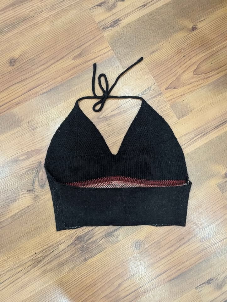 Super cute black mushroom print knitted halter top - photo 2