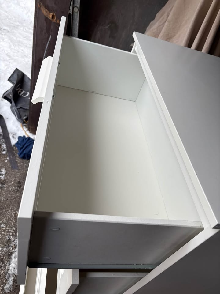 Ikea BRIMNES White 4-Drawer Dresser with Glass Bottom Drawer - photo 5