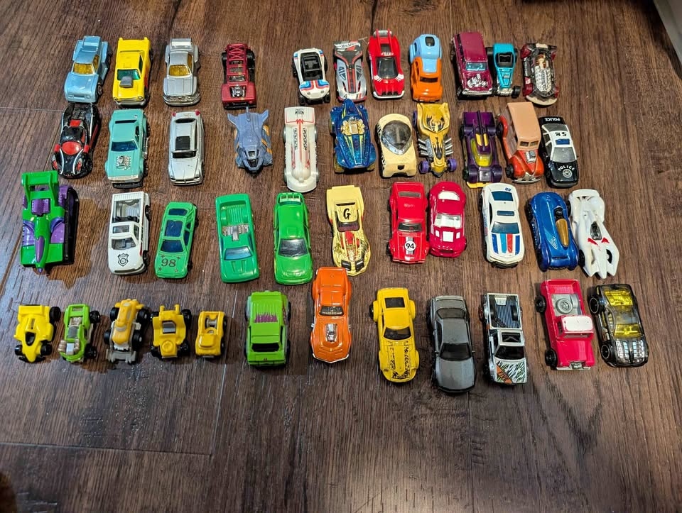 Hot Wheels, Matchbox & Other Cars Lot - $30