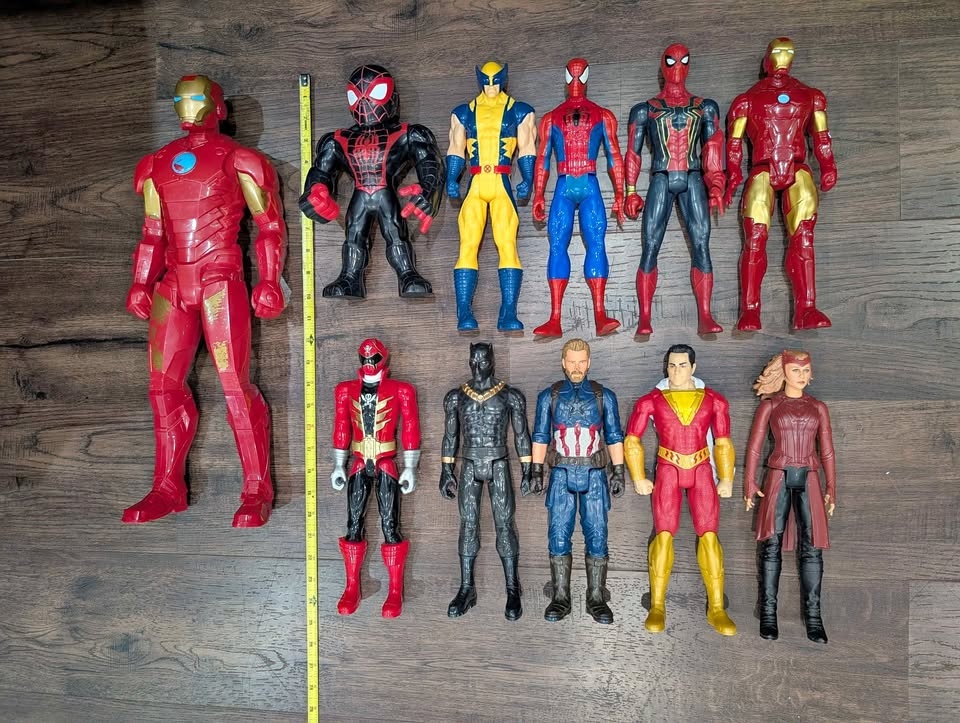 Marvel & DC 11 Action Figure Lot - Avengers, Spiderman, Wolverin