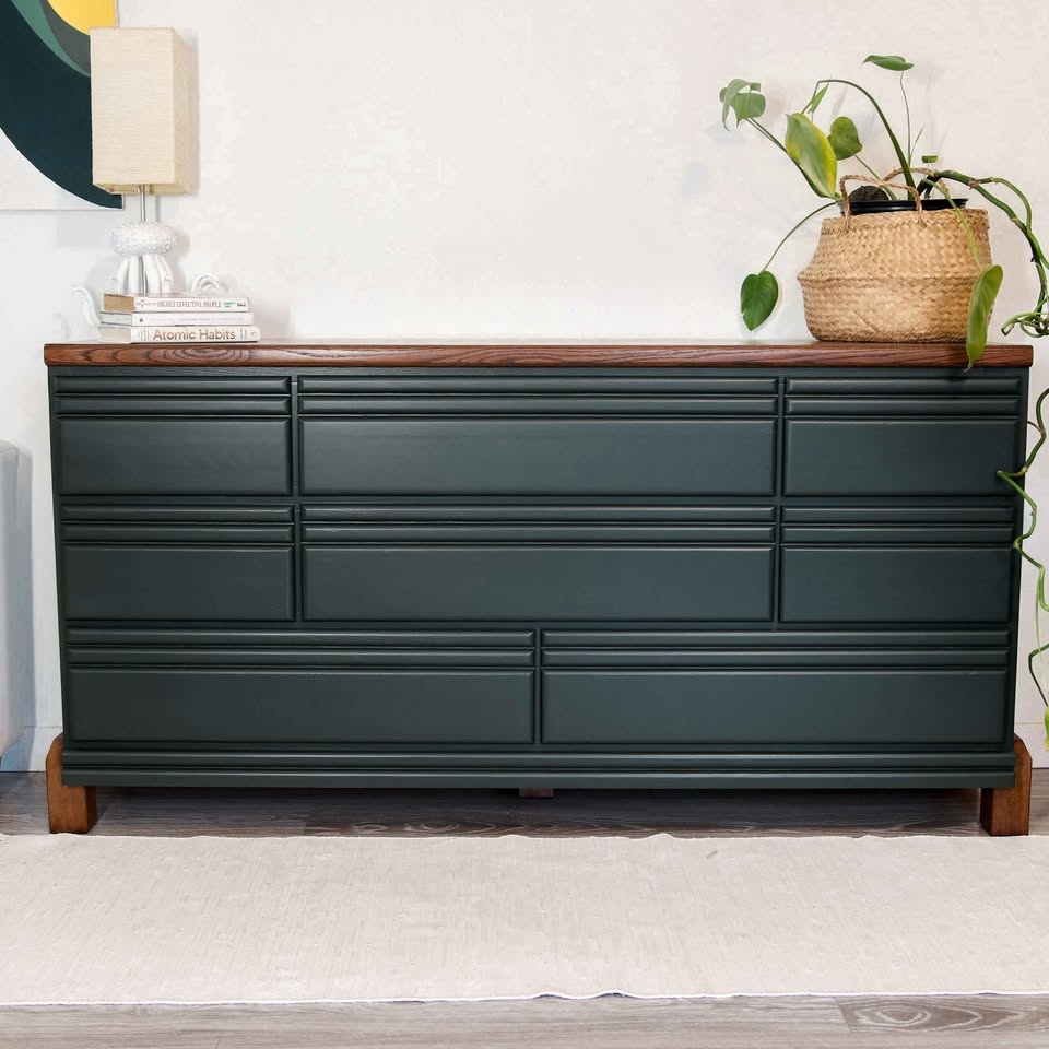 Solid Oak Dresser Modern Refinished 8 Drawers - photo 2