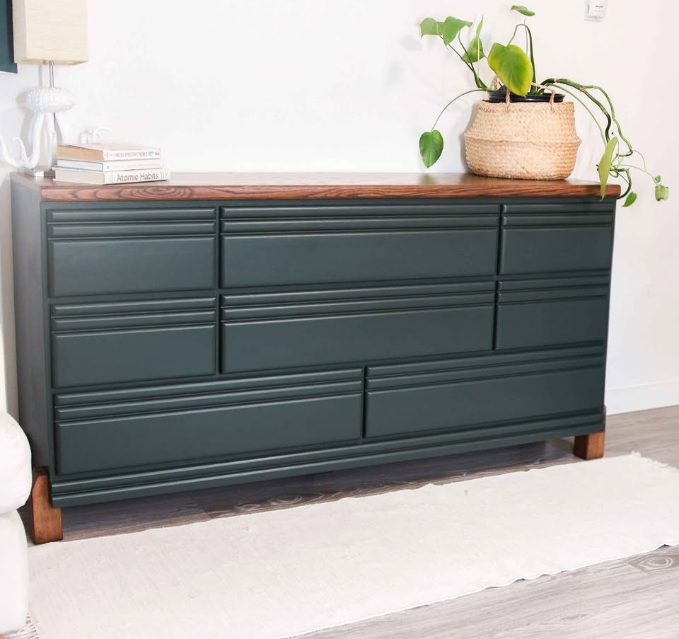 Solid Oak Dresser Modern Refinished 8 Drawers - photo 4