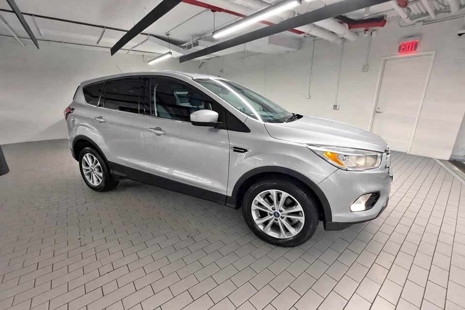 2017 Ford Escape SE Sport SUV 4D