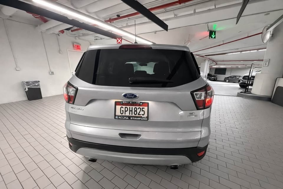 2017 Ford Escape SE Sport SUV 4D - photo 5