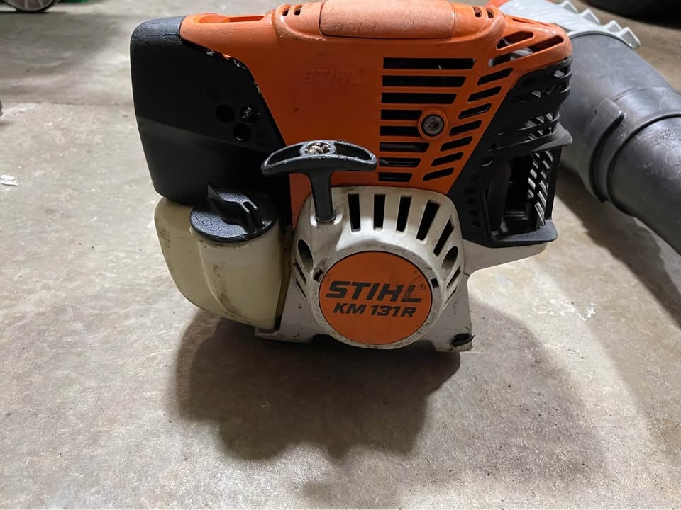 Stihl KM-131R + Attachments - photo 2