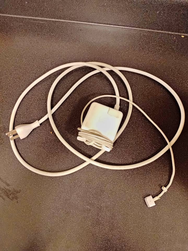 Magsafe Mac Book Air Charger 45 watt