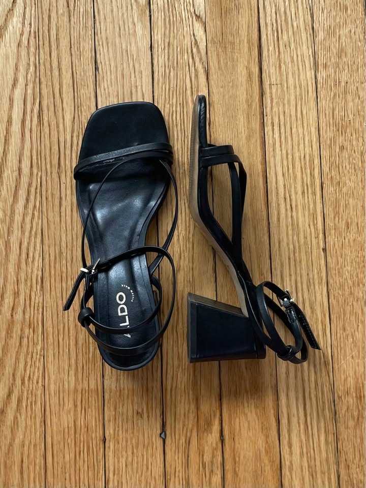 Aldo Strappy Low Heel Size 6 - photo 2