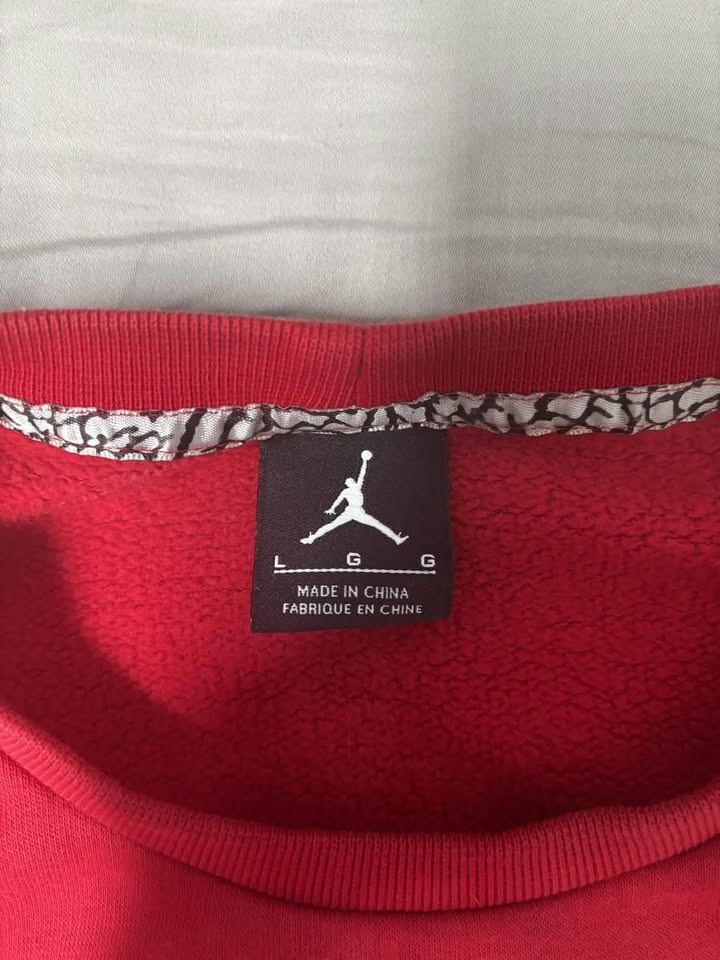 Air Jordan Red Jumpman Crewneck Sweatshirt – Like New - photo 4