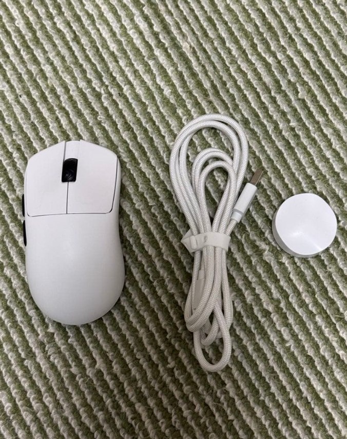 Scyrox V6 Gaming Mouse – Like New - photo 2