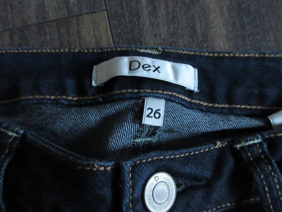 Ladies Size 26 Jean Shorts and Size Small Tank Top - photo 3