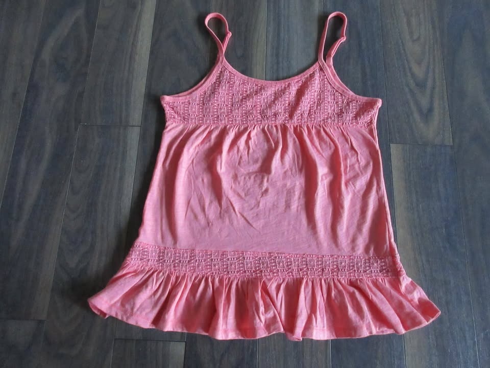 Ladies Size 26 Jean Shorts and Size Small Tank Top - photo 5