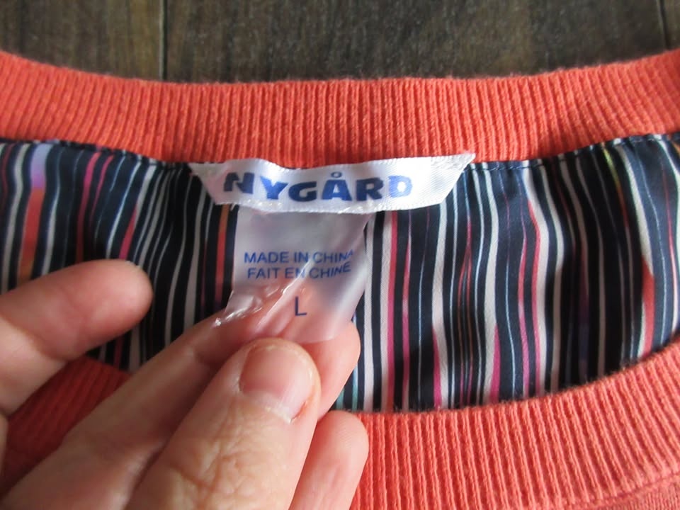 Ladies Size Large Sweaters x2 - photo 3