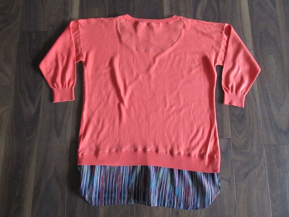 Ladies Size Large Sweaters x2 - photo 5