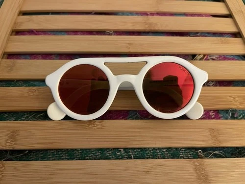 Moncler Sunglasses White Frame With Red Lenses 100 % Authentic - photo 2