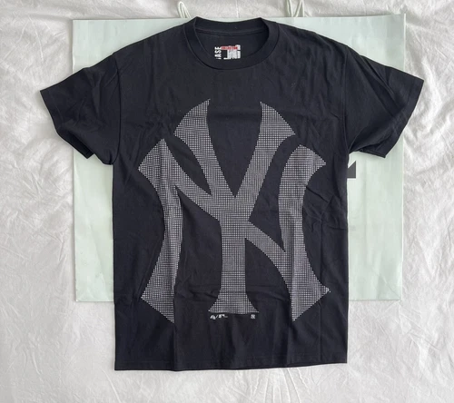 New York Yankees Studded T Shirt Sz M 100 % Authentic