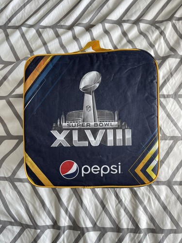 Unused NFL 2014 Super Bowl XLVIII Seat Cushion Scarf