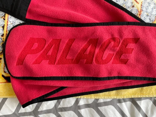 Palace Scarf Red & Black 100% Authentic - photo 2