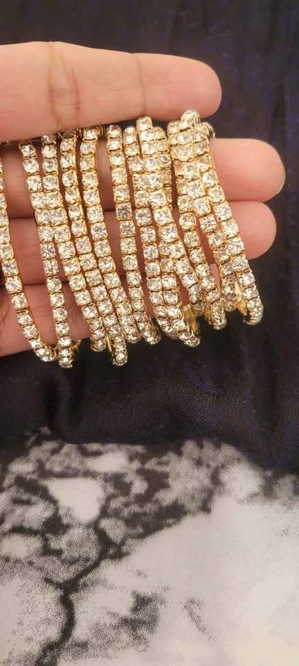 Elegant Set of 12 Elastic Rhinestone Stretch Bracelets🤎🤎 - photo 2