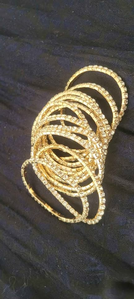 Elegant Set of 12 Elastic Rhinestone Stretch Bracelets🤎🤎 - photo 3
